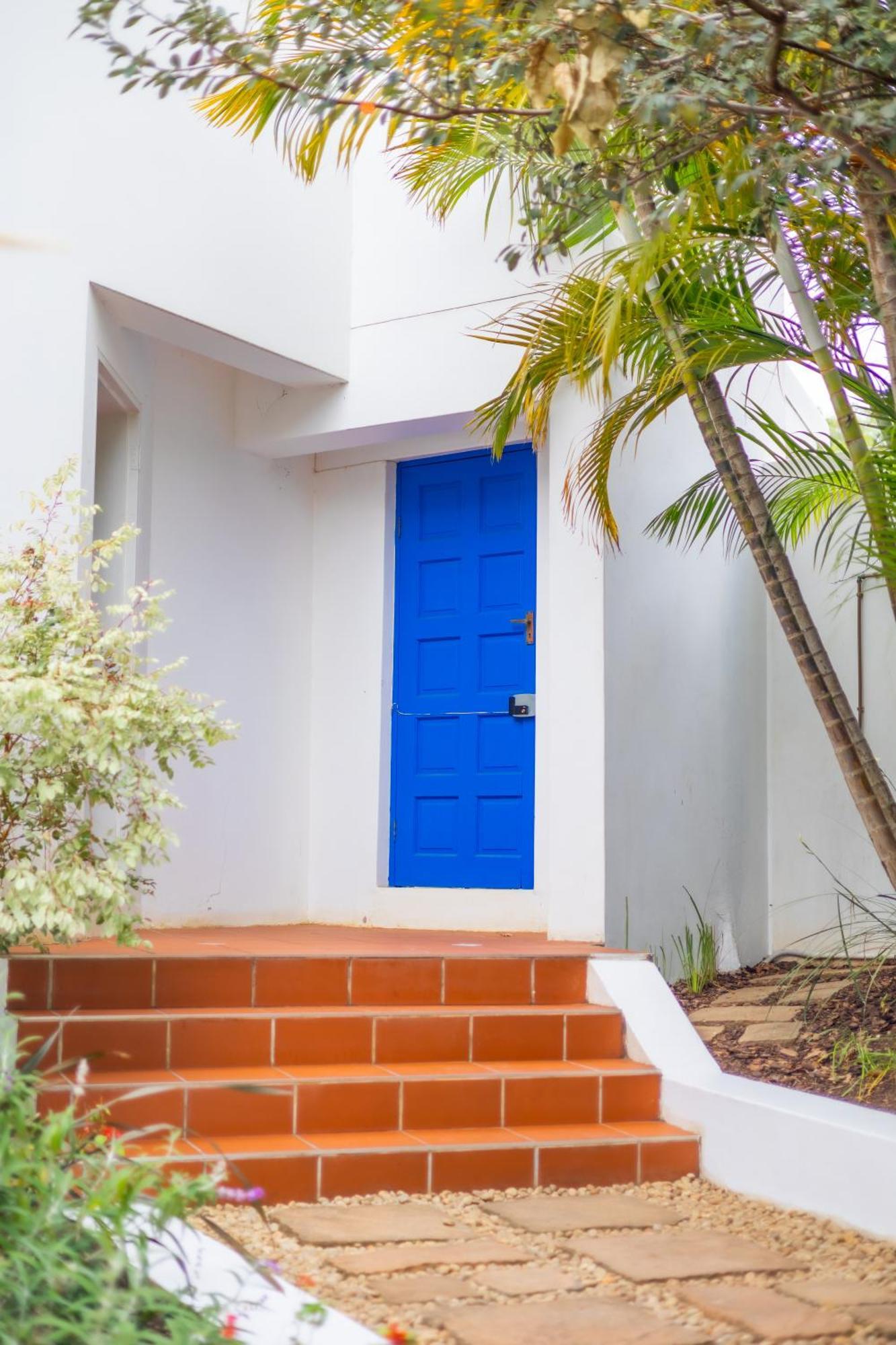 The Blue Door B&B East London Extérieur photo