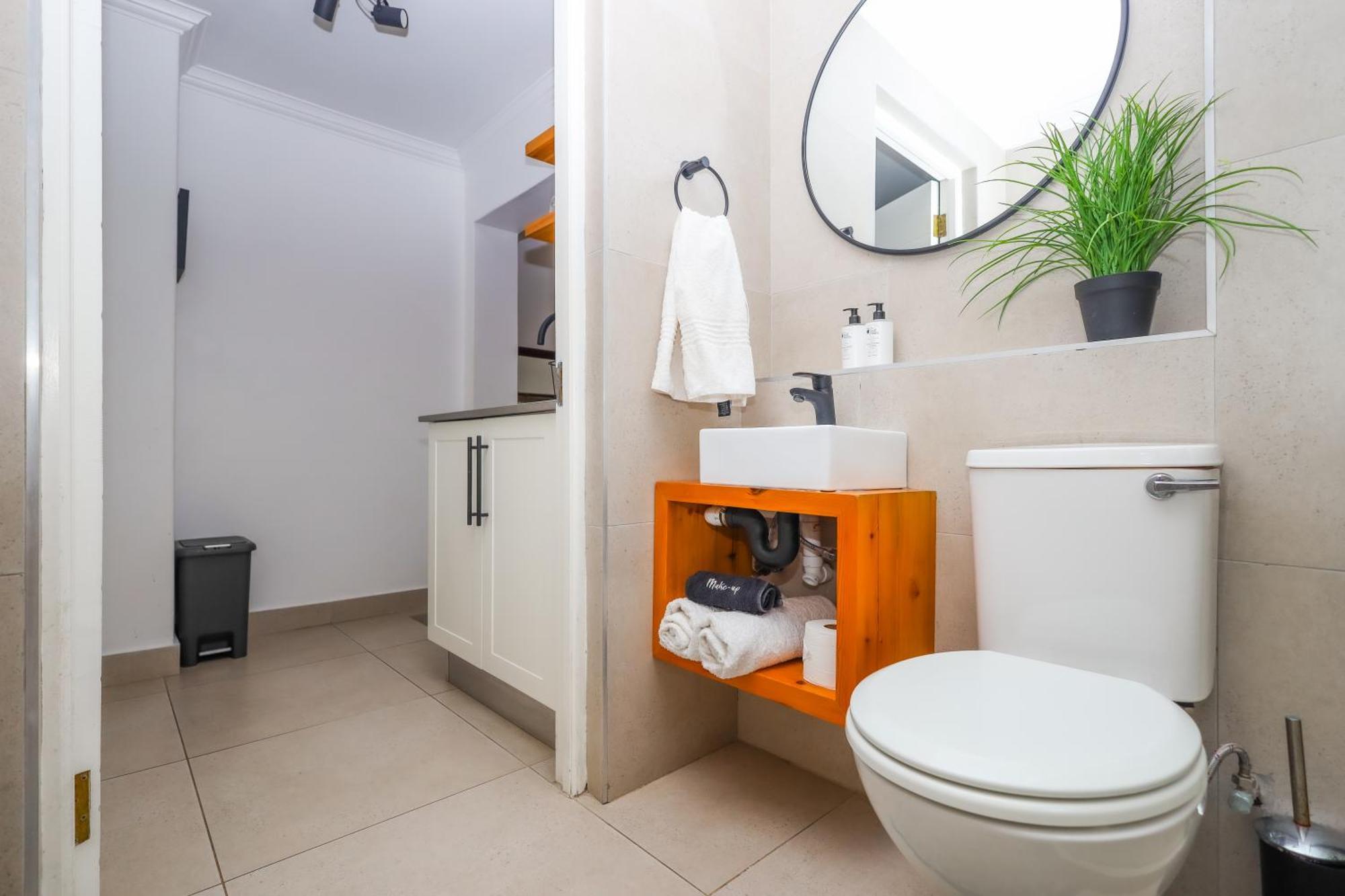 The Blue Door B&B East London Extérieur photo